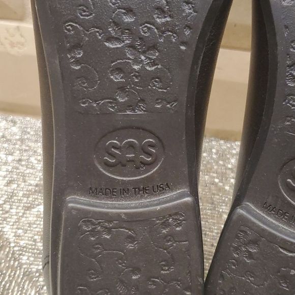 SOLD!! SAS Scenic Black Leather Ballet Flat - Size 7N - Picture 8 of 8